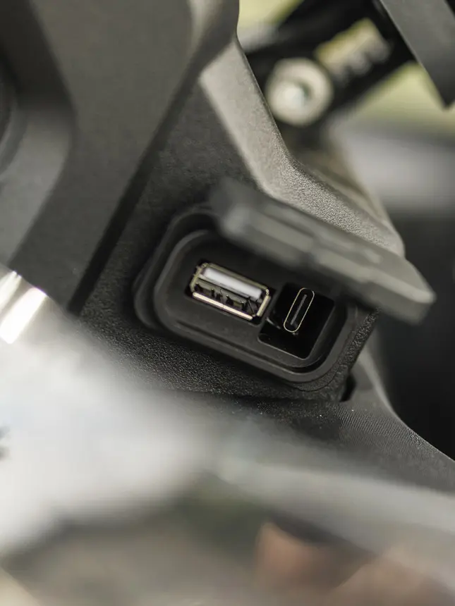 USB jungtys prietaisų įkrovimui