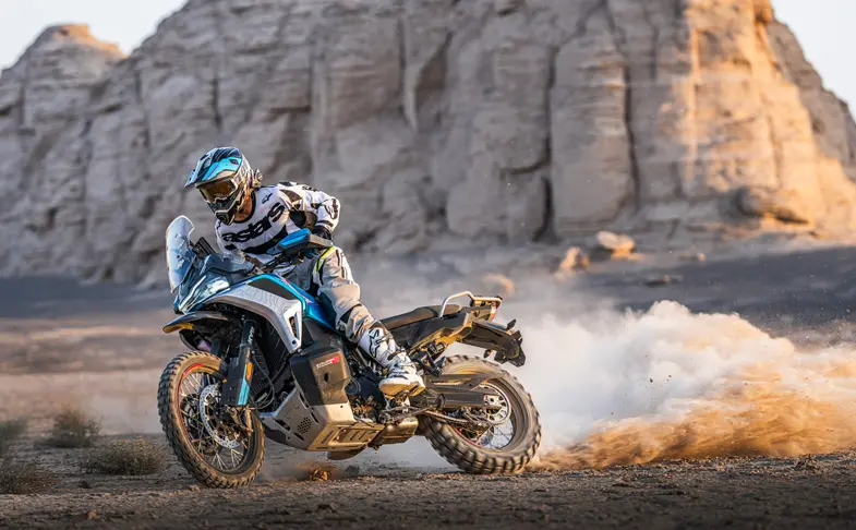 CFMOTO_1000MT-X_Outdoors_4